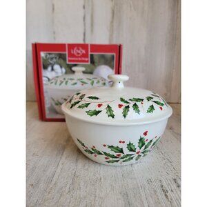 Lenox NEW small covered casserole 24oz holiday dish Xmas